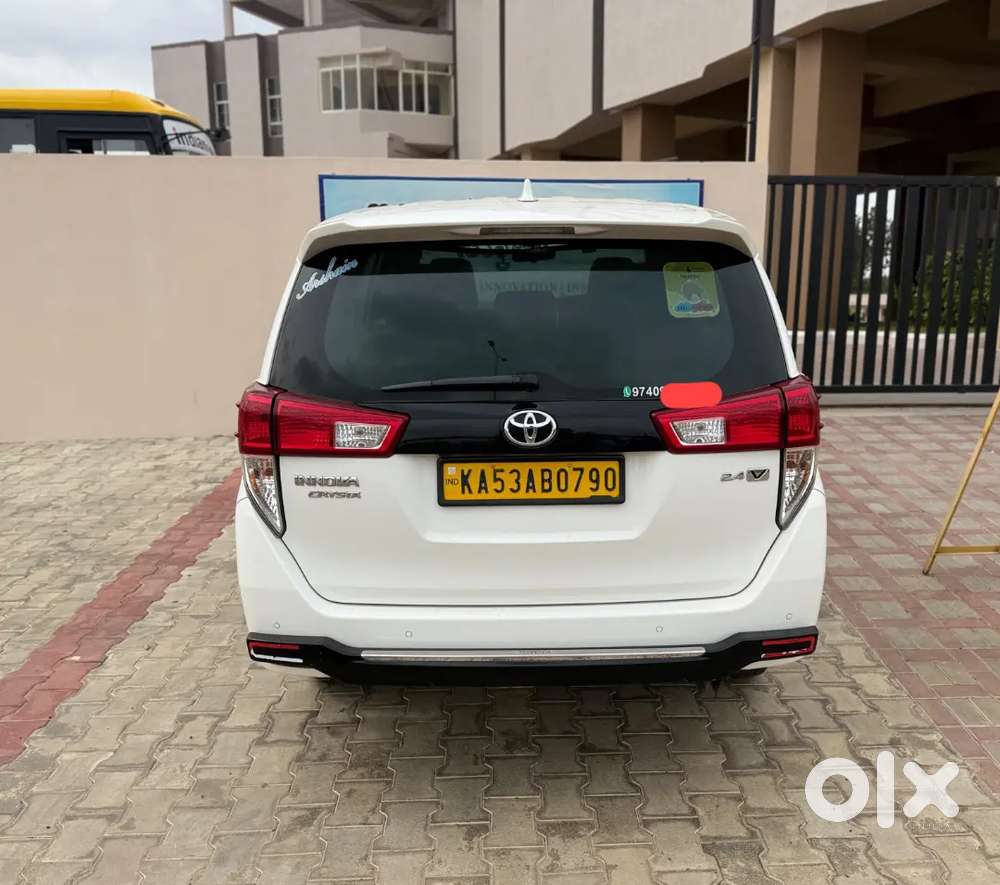 Toyota Innova Crysta 2023