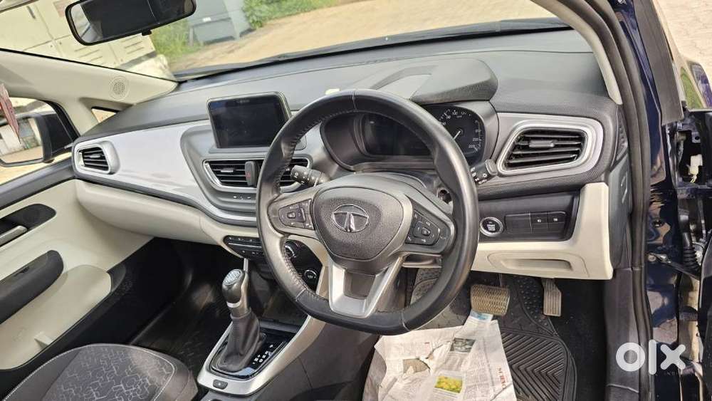 Tata Altroz 1.2 Xza Plus, 2023, Petrol