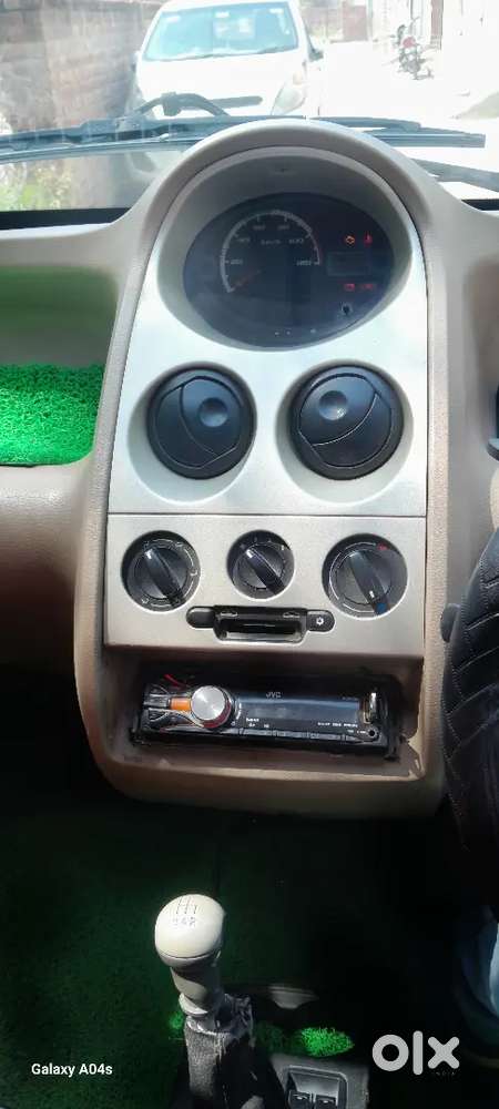 Tata Nano Xe 2013