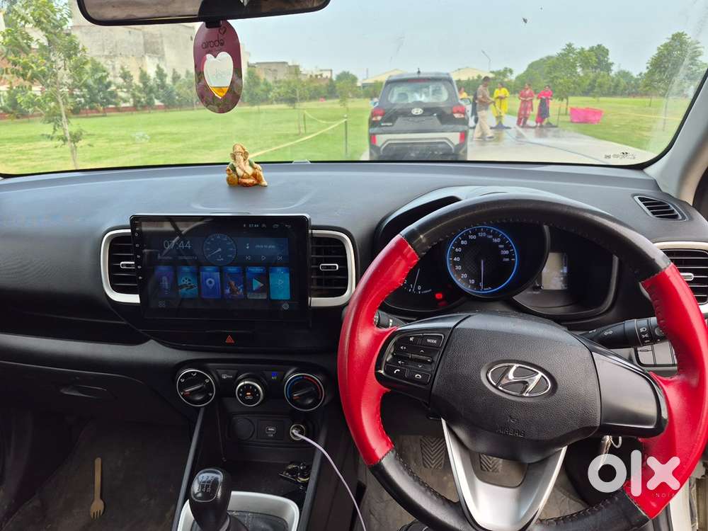 Hyundai Venue 2021 Petrol Well Maintained