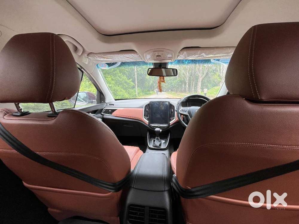 Mg Hector Plus 2022 Petrol Sharp Cvt, Enthusiast-owned,11.5k Kms