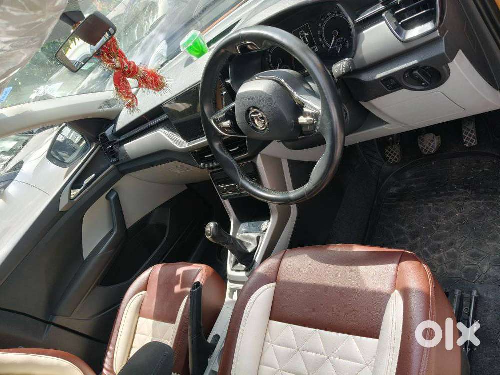 Skoda Kushaq 1.0 Tsi Ambition, 2022, Petrol