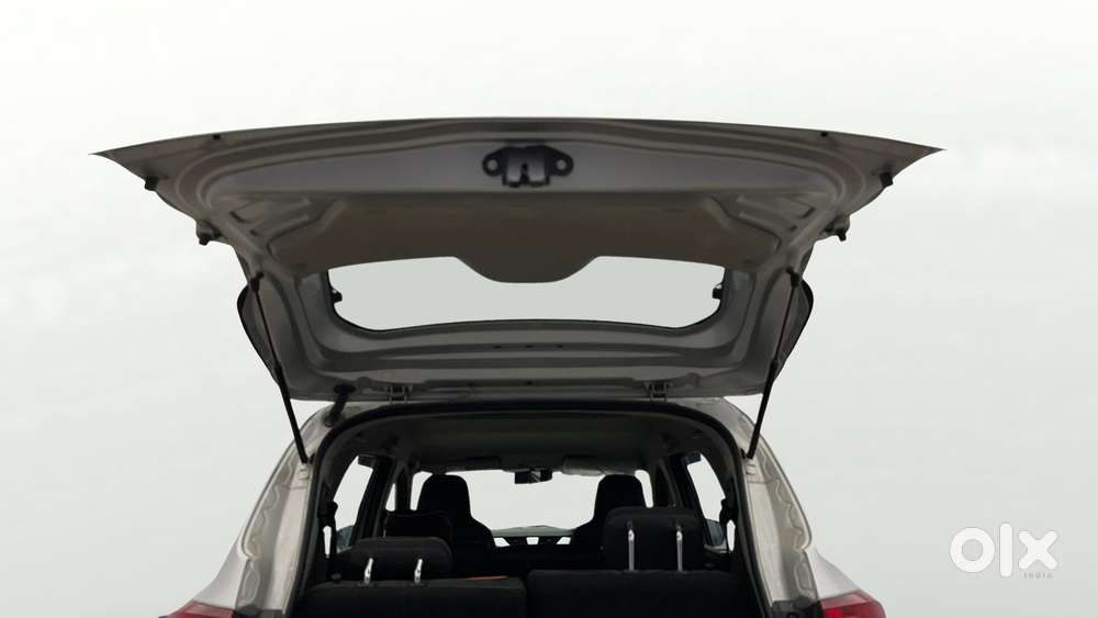 Renault Triber Rxz, 2020, Petrol