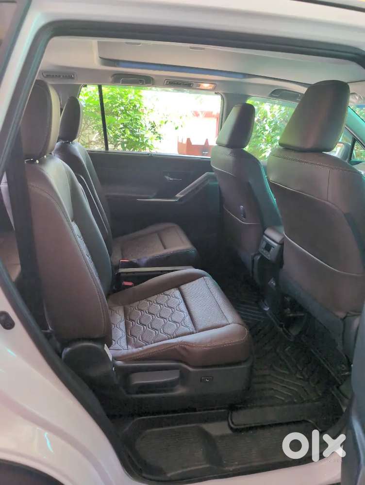 Toyota Innova Hycross 7str 2025