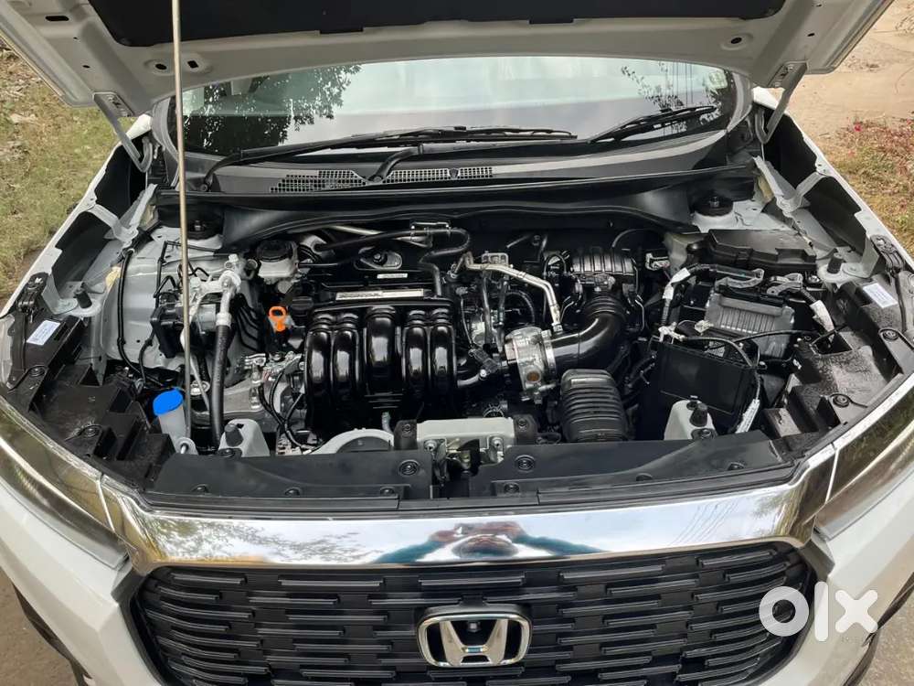 Honda Elevate V Manual 2025 Apex Edition Petrol 4100 Km Driven