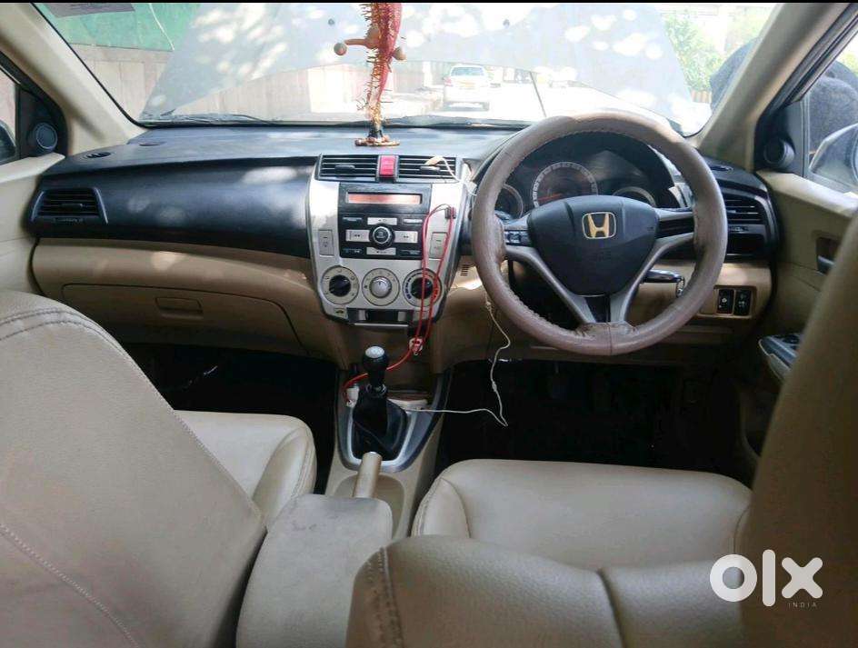 Honda City 2011 (petrol + Cng).