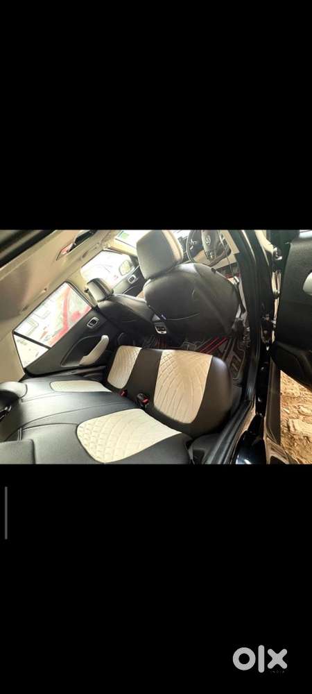 Hyundai Venue Splus Sunroof Petrol 2025