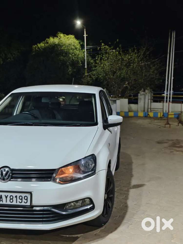 Volkswagen Polo 2015 Diesel 102560 Km Driven