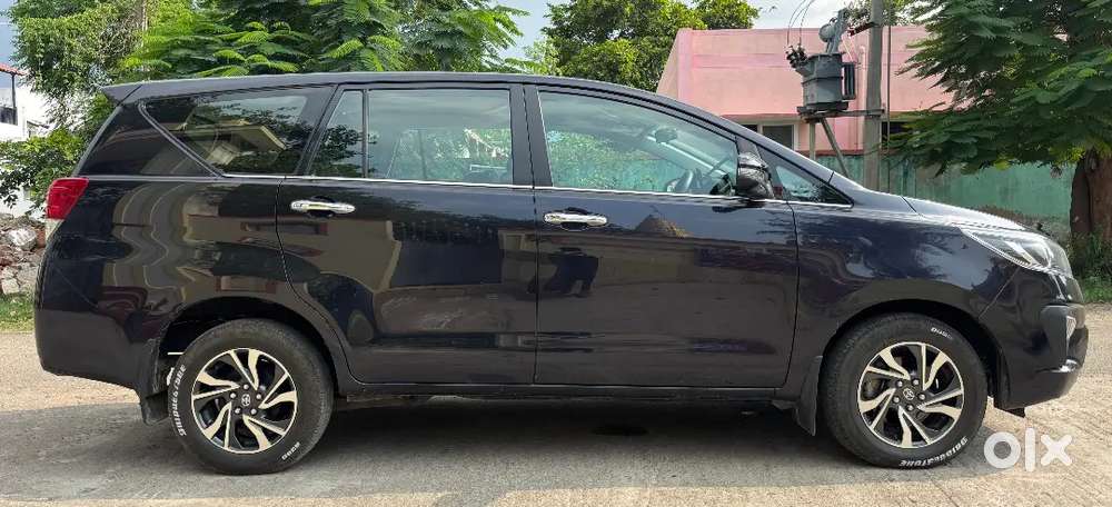 Toyota Innova Crysta 2023 Diesel Manual