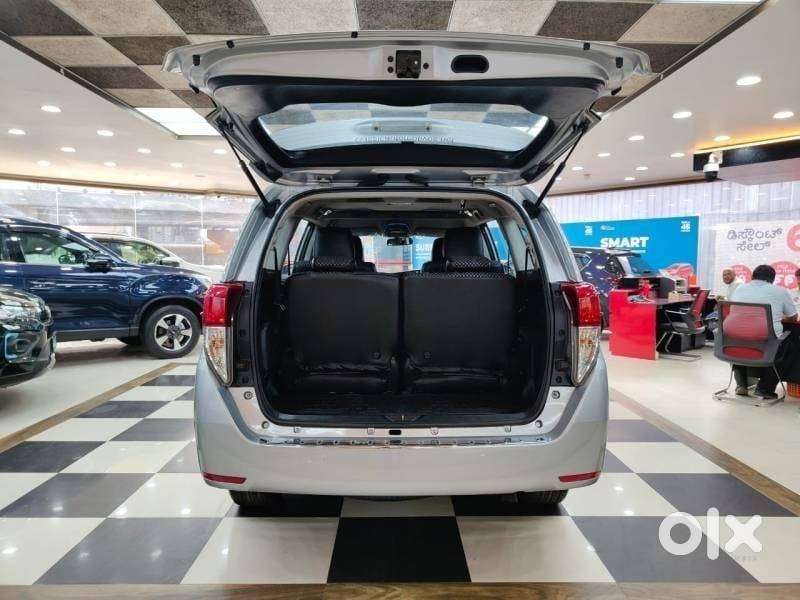 Toyota Innova Crysta 2.4 V 7 Str, 2017, Diesel