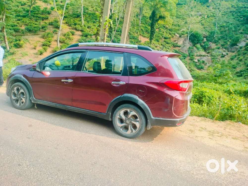 7 Seater Car