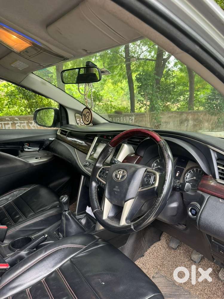 Toyota Innova Crysta 2017 Diesel Manual
