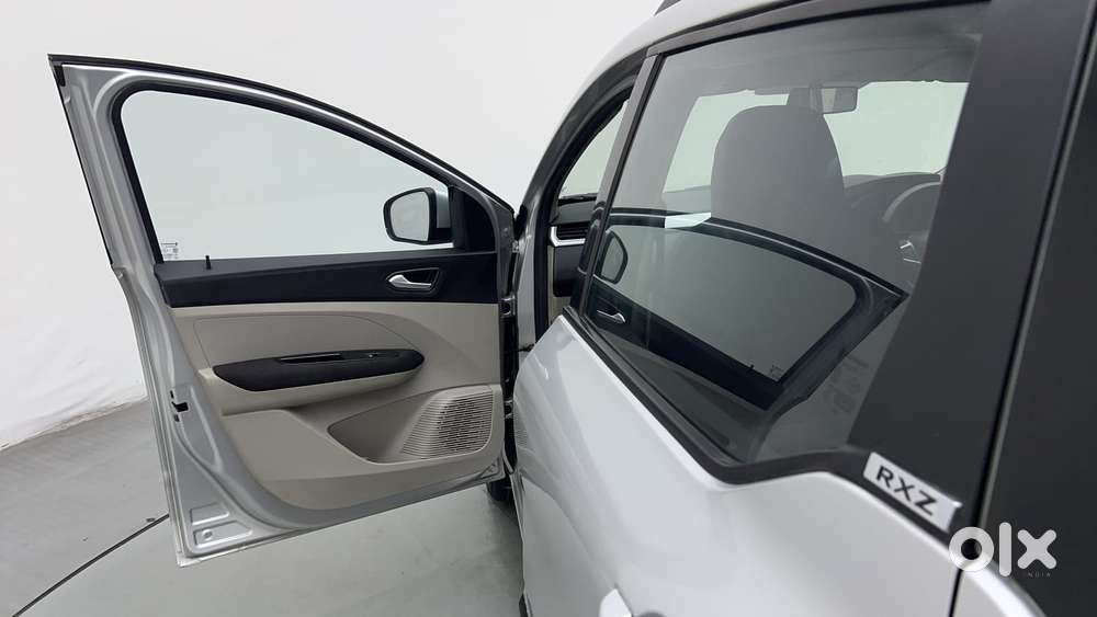 Renault Triber Rxz, 2020, Petrol