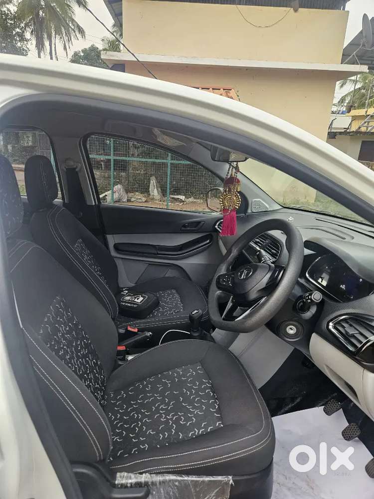 Neet And Clean Vehicle