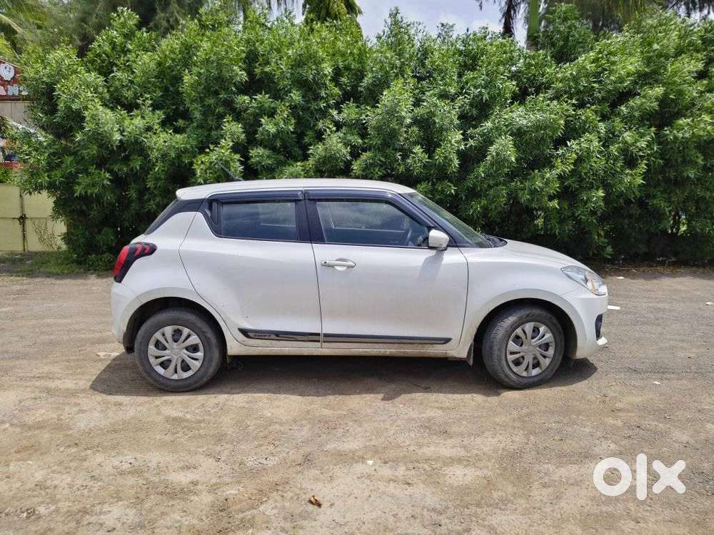 Maruti Suzuki Swift Vxi + Manual, 2024, Petrol