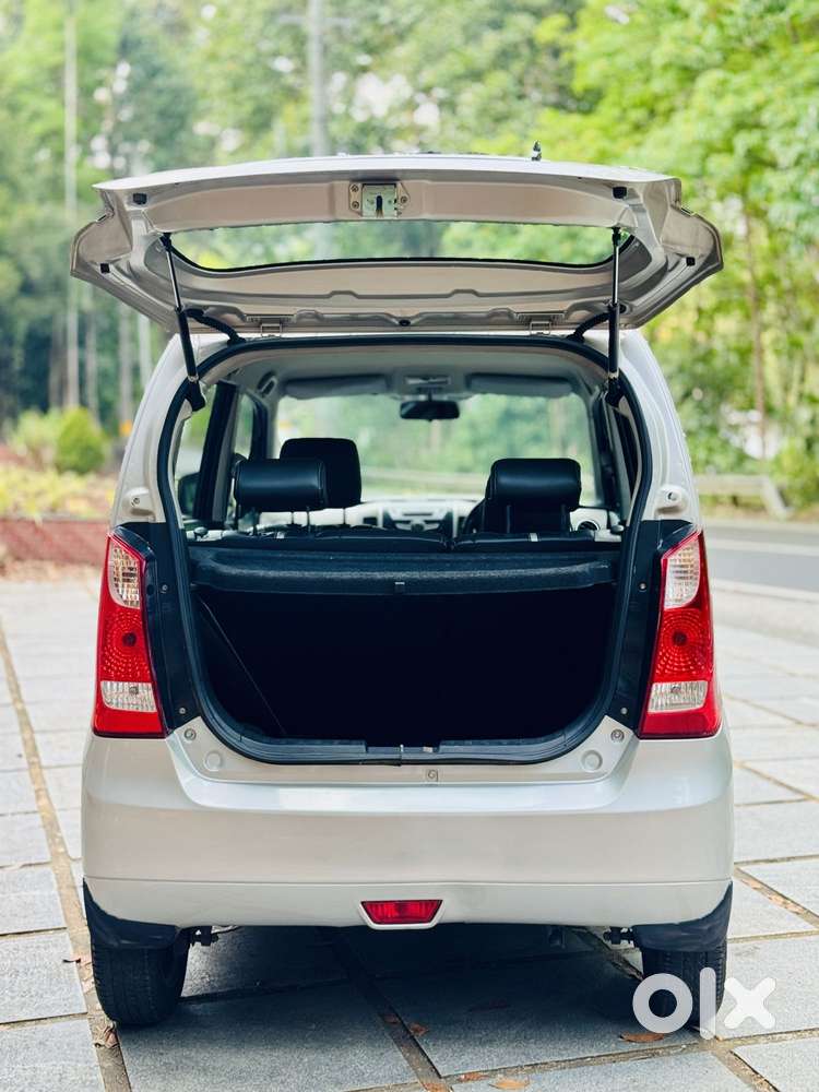 Maruti Suzuki Wagon R Vxi Amt1.2, 2016, Petrol