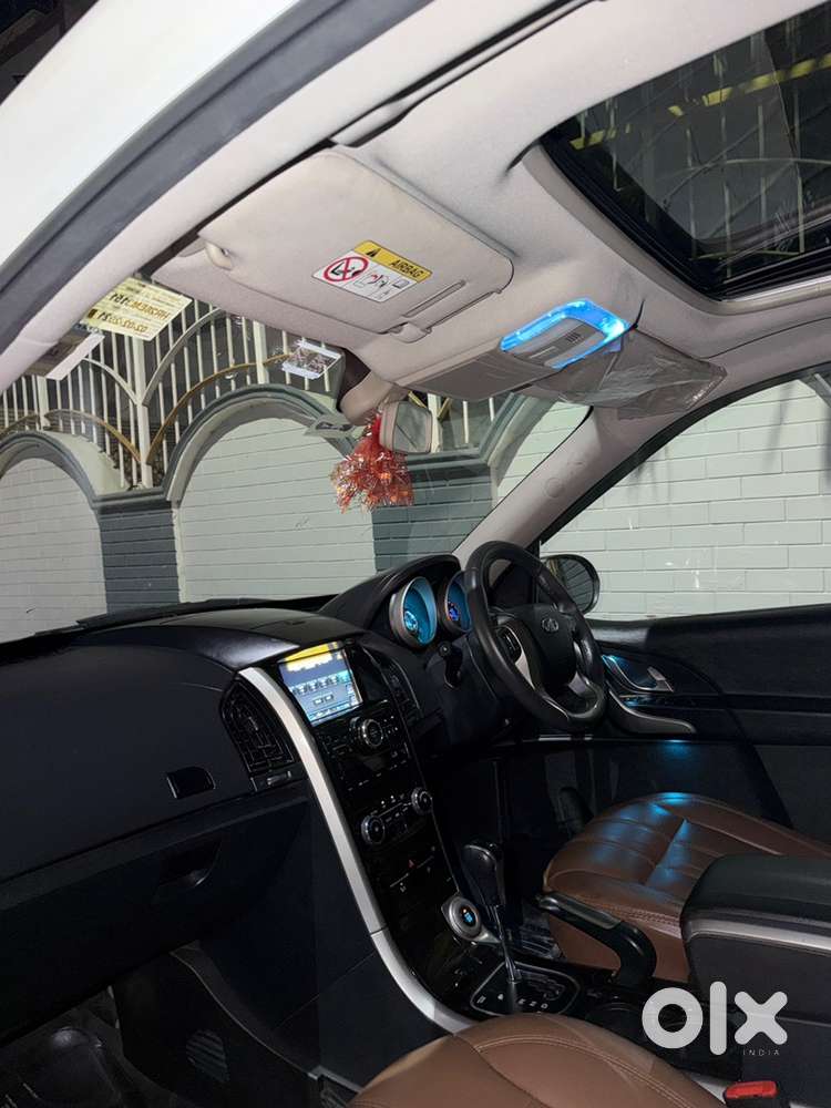 Mahindra Xuv500 Diesel 2021 Bs6 At Sunroof