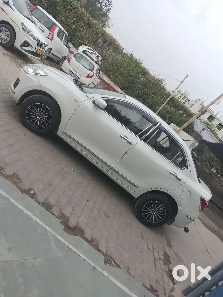 Maruti Suzuki Dzire 1.2 Vxi 2017