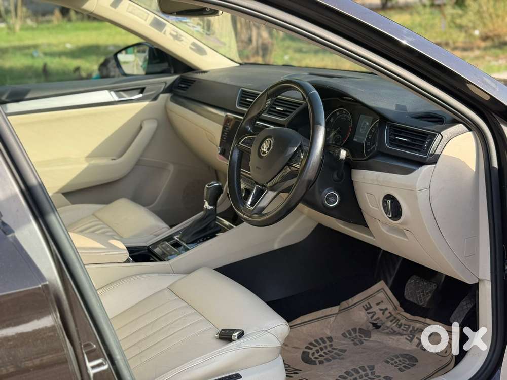 Skoda Superb Style 1.8 Tsi At, 2018, Petrol