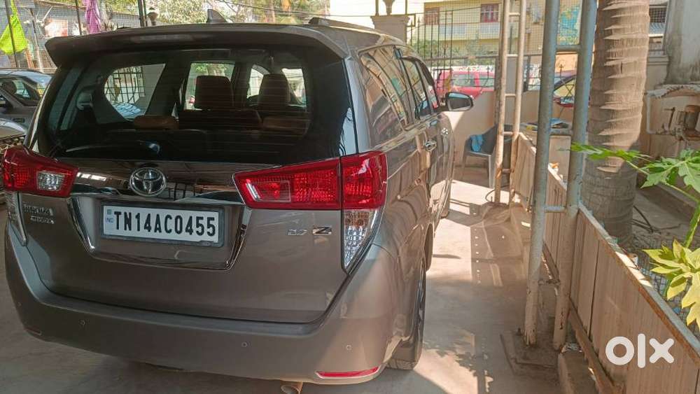 Toyota Innova Crysta