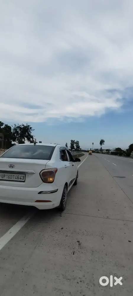 Hyundai Xcent Base 2016 Km Driven