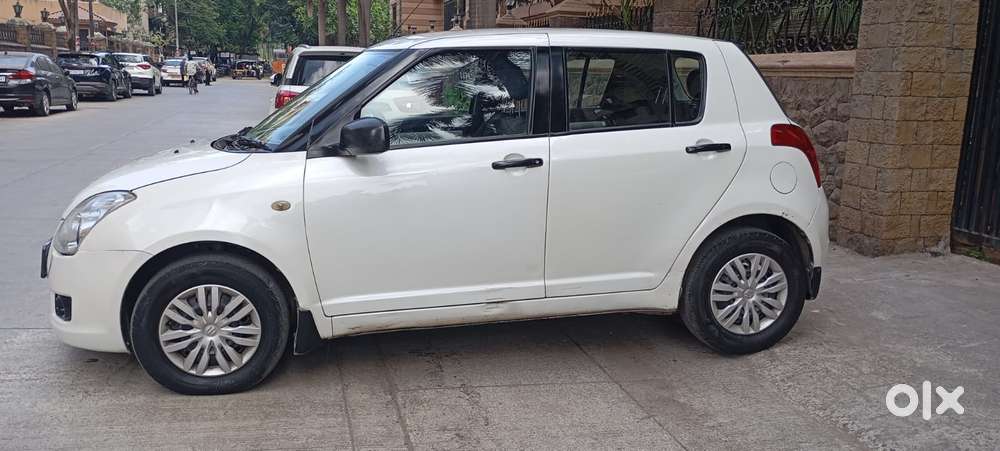 Maruti Suzuki Swift Vxi 1.2 Abs Bs-iv, 2011, Petrol