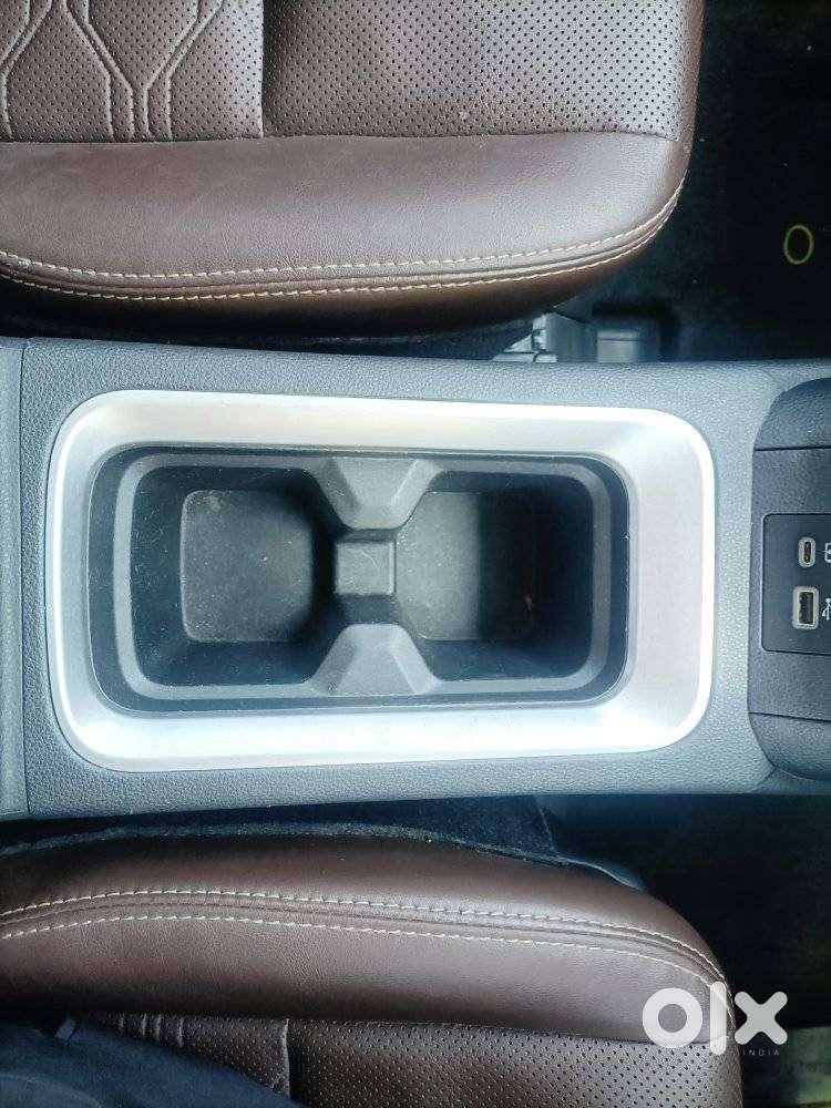 Toyota Innova Hycross 2.0 Zx (o) Hybrid 7 Str, 2023, Petrol