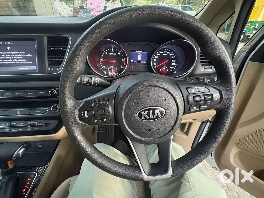 Kia Carnival Premium, 2021, Diesel