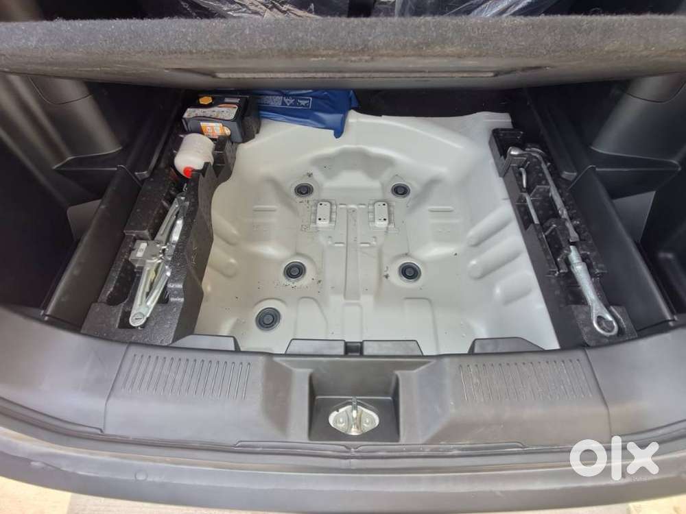 Maruti Suzuki Victoris Others, 2025, Petrol