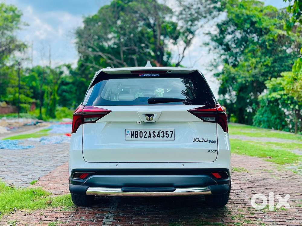 Mahindra Xuv700 2.0 Ax 7 Petrol Mt Str, 2022, Petrol
