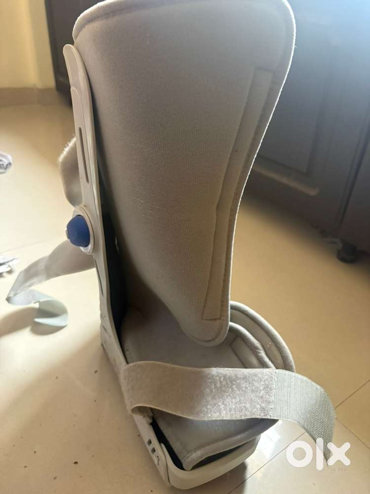 Orthopedic air boot