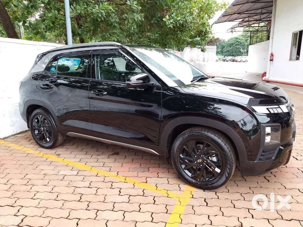 Hyundai Creta - S(o) With Sunroof