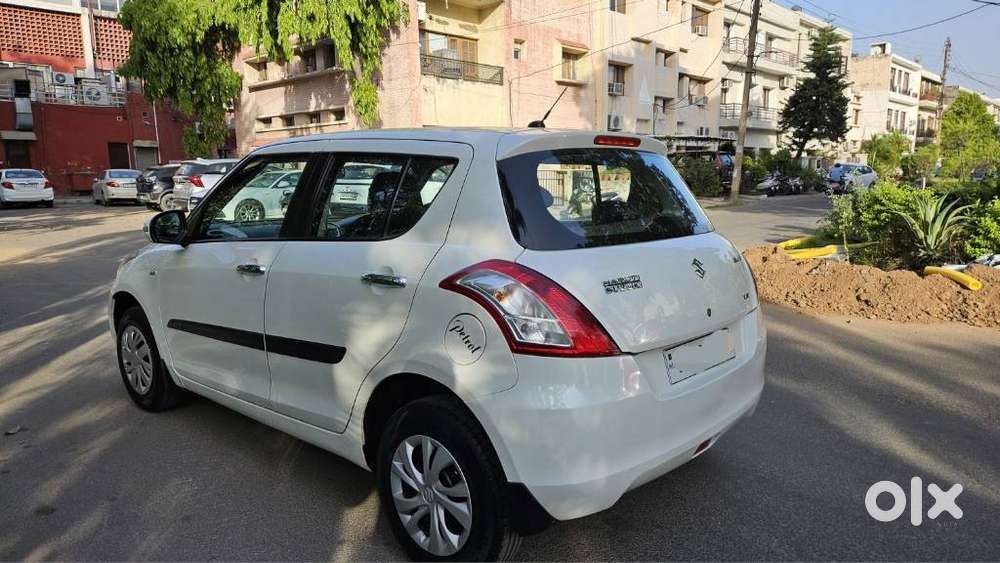 Maruti Suzuki Swift 1.2 Vxi (o), 2016, Petrol
