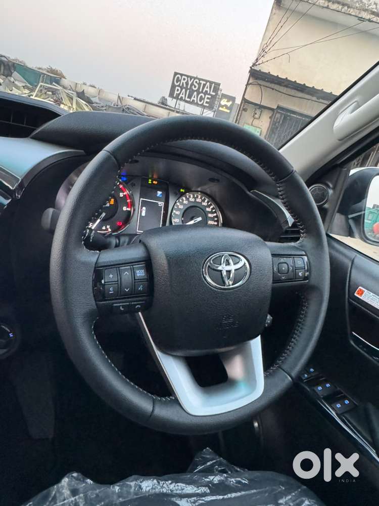 Toyota Hilux 2025 Diesel Well Maintained