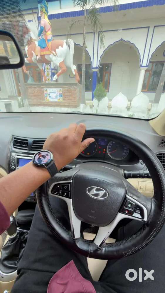 Verna Top Model 2012 Push Button Start ( 6 Airbag )
