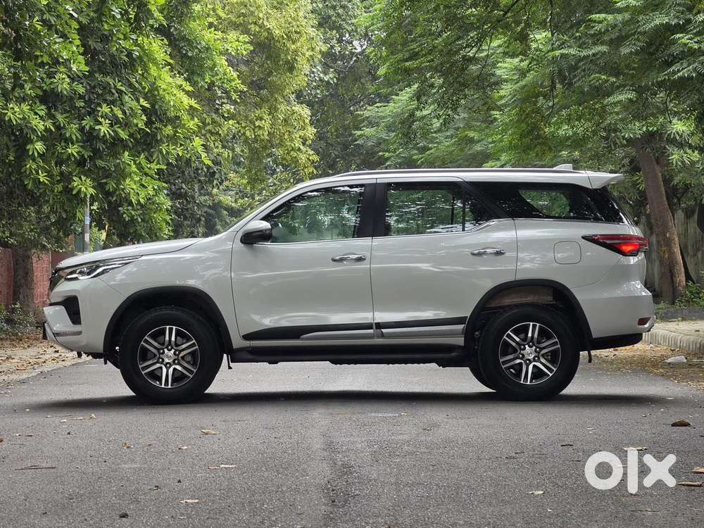 Toyota Fortuner 4x2 At 2.7 Petrol, 2025, Petrol