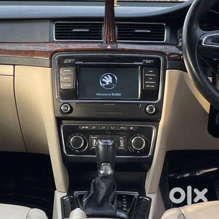 Skoda Superb Elegance 1.8 Tsi At, 2014, Petrol