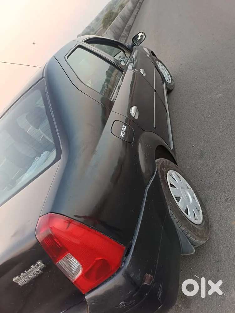 Mahindra Renault Logan Edge 1.6 Gls 2010