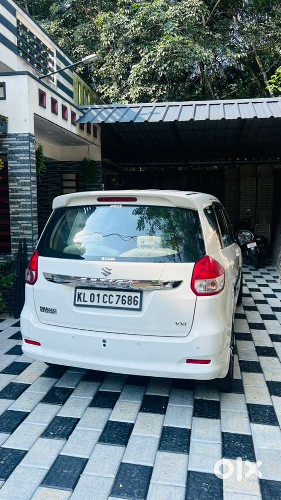 Maruti Suzuki Ertiga 2017 Petrol Well Maintained