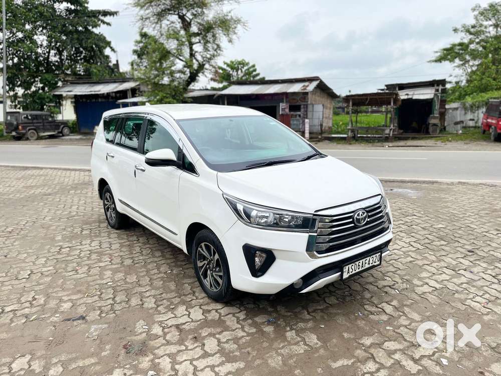 Toyota Innova Crysta 2.4 G Mt 8s, 2022, Diesel