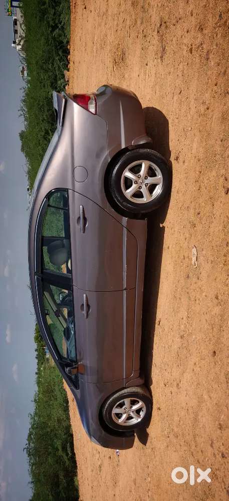 Honda Civic 1.8 V Limited Edition With Sunroof