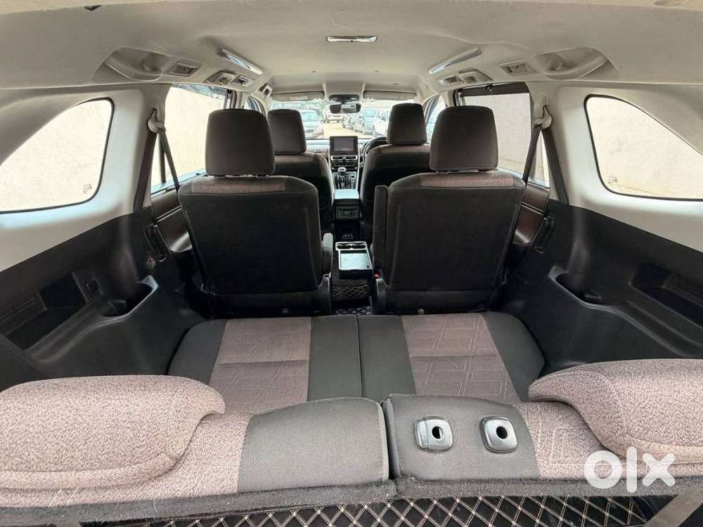 Toyota Innova Hycross 2.0 Vx Hybrid 7 Str, 2023, Petrol