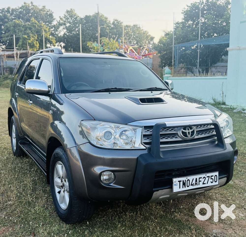 Toyota Fortuner 4x4 Manual Limited Edition, 2010, Diesel