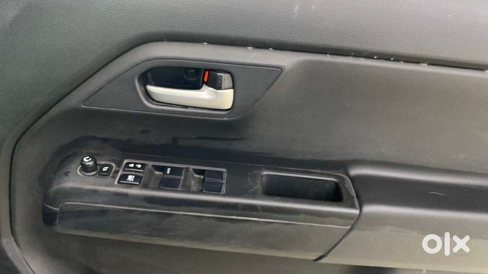 Maruti Suzuki Wagon R Zxi Amt 1.2, 2020, Petrol