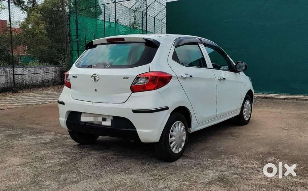 Tata Tiago 1.2 Revotron Xt (o), 2018, Petrol