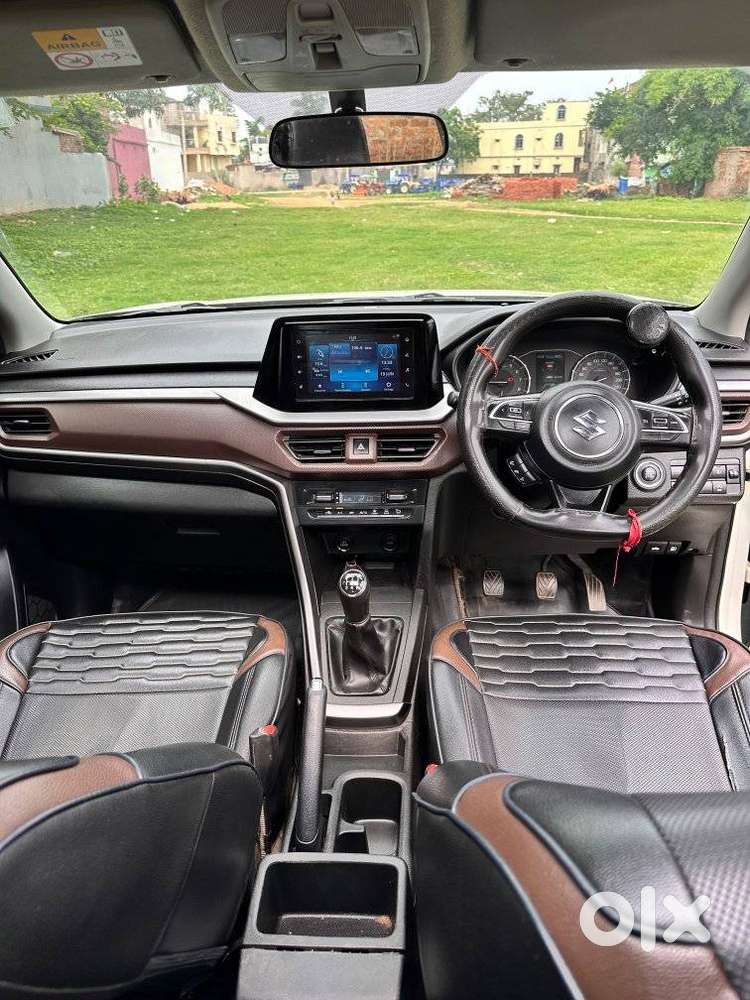 Maruti Suzuki Brezza 1.5 Zxi At Smart Hybrid Dual Tone, 2022, Petrol