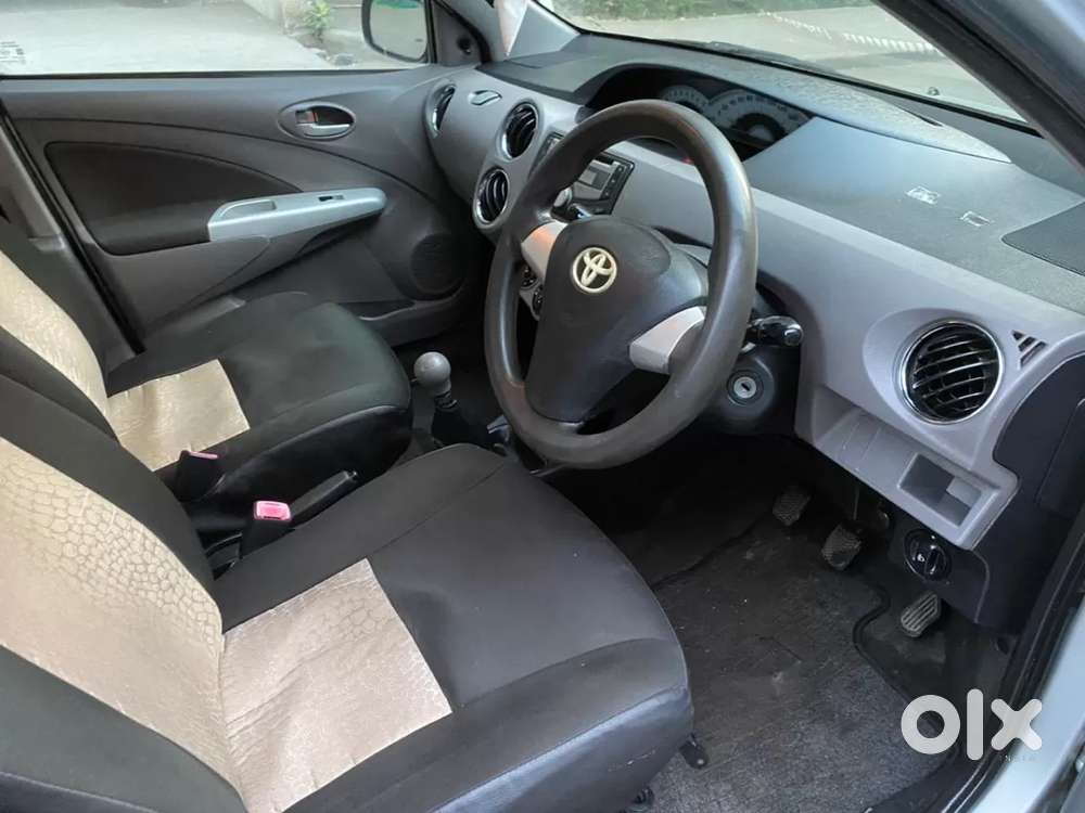 Toyota Etios 1.5 V, 2012, Petrol