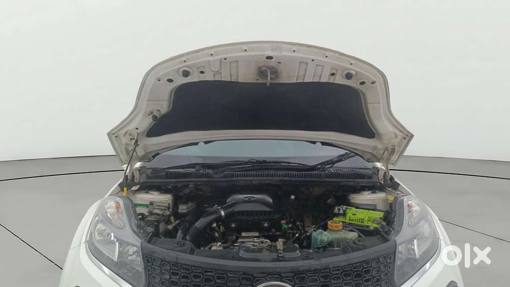 Tata Nexon 1.2 Revotron Xe, 2018, Petrol