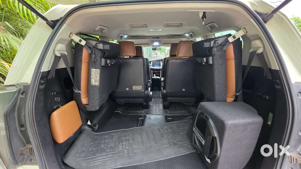 Toyota Innova Crysta 2.8z Automatic, 2020, Diesel