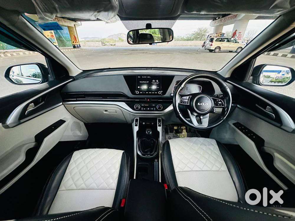 Kia Carens 1.4 Prestige 7 Str, 2023, Petrol